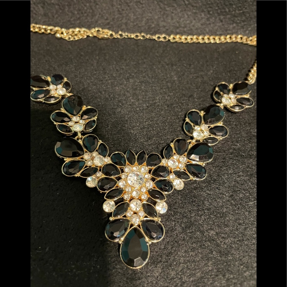 Nice Costume Jewelry Necklace Made Of Rhinestones